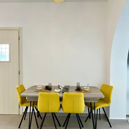 Theros - 1 Apartment