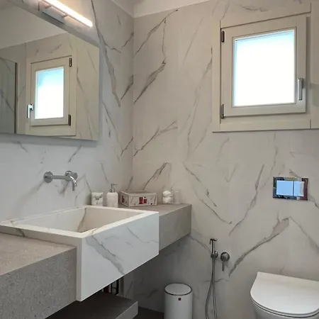 Theros - 1 Apartment *